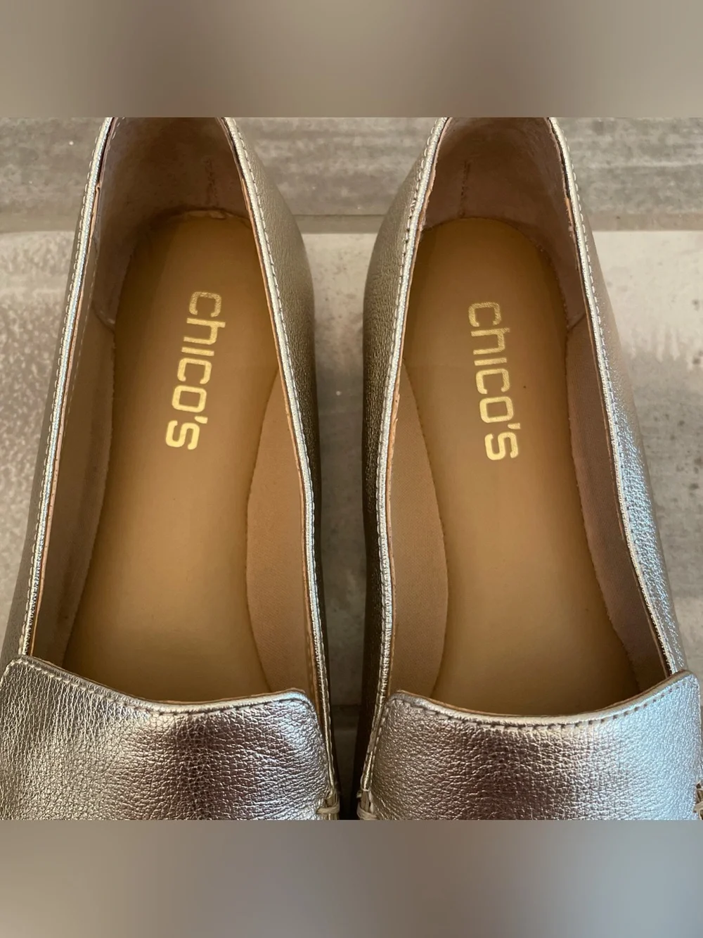 Chico's Metallic Gold Leather Pointed Toe Loafers Flat Shoes Women's Size 7.5